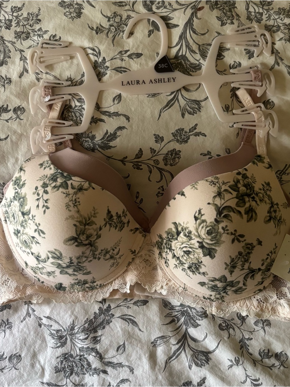 Bundle of 2 Laura Ashley bras